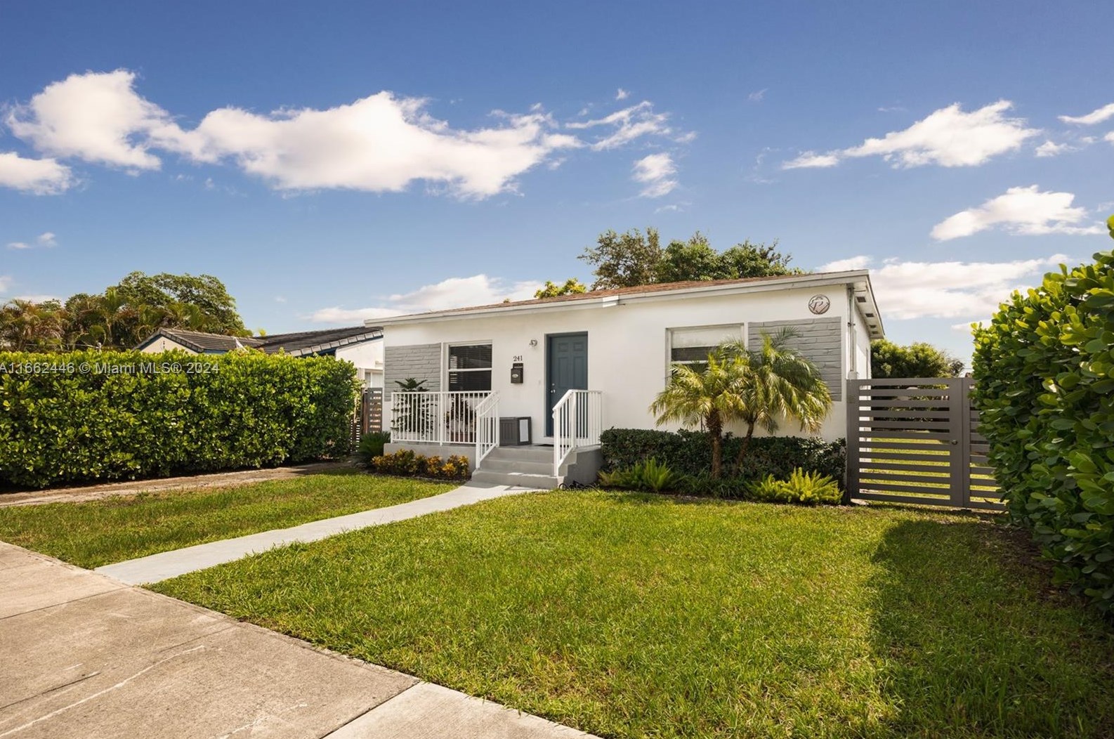 241 33rd Ave, Miami, FL 33125-4924