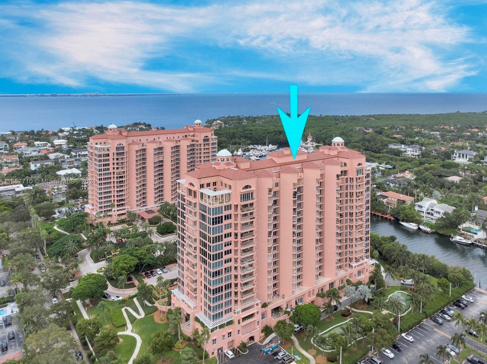 60 Edgewater Dr, Miami FL 33133-6970 exterior