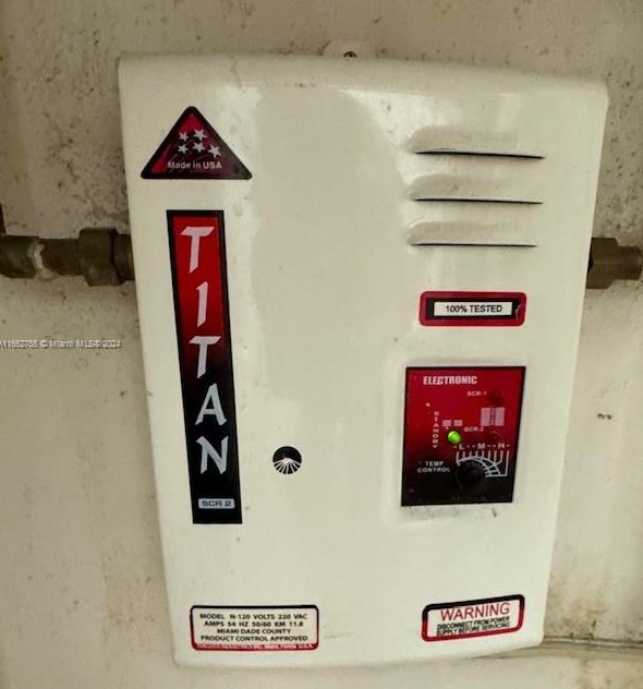 9607 Grand Canal Dr, Miami FL 33174-2316 exterior