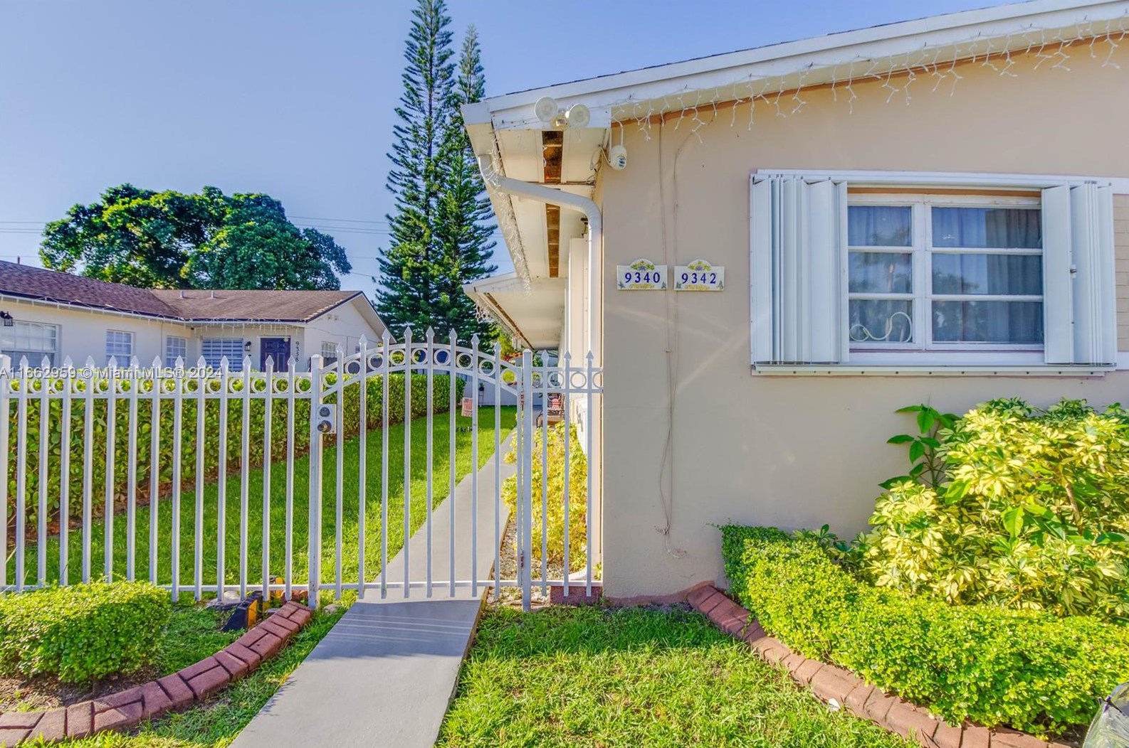 9340 36th St, Miami, FL 33165-4120