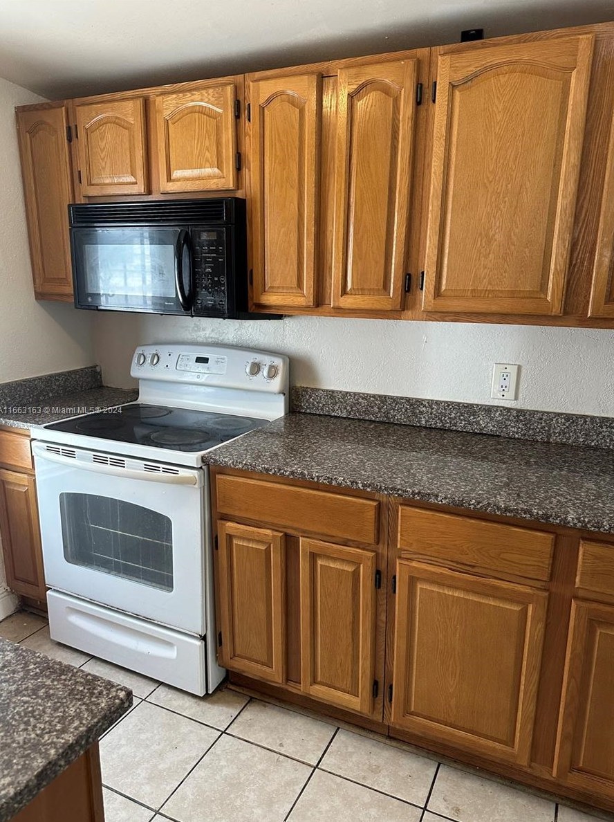 1043 29th St, Miami FL  33127-3834 exterior