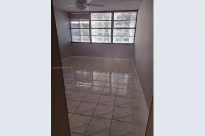 18061 Biscayne Blvd #702, Aventura, FL 33160 - Photo 8