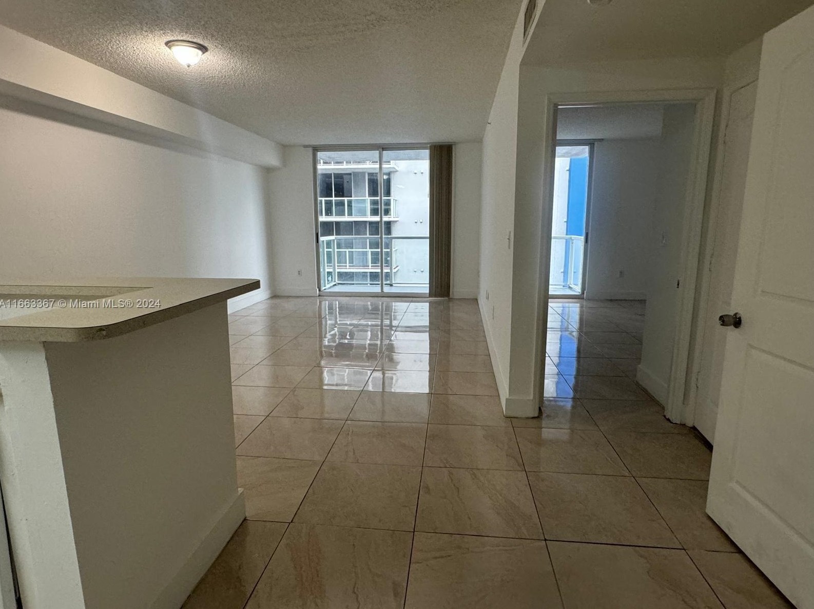 5091 Nw 7th St #1009, Miami, FL 33126