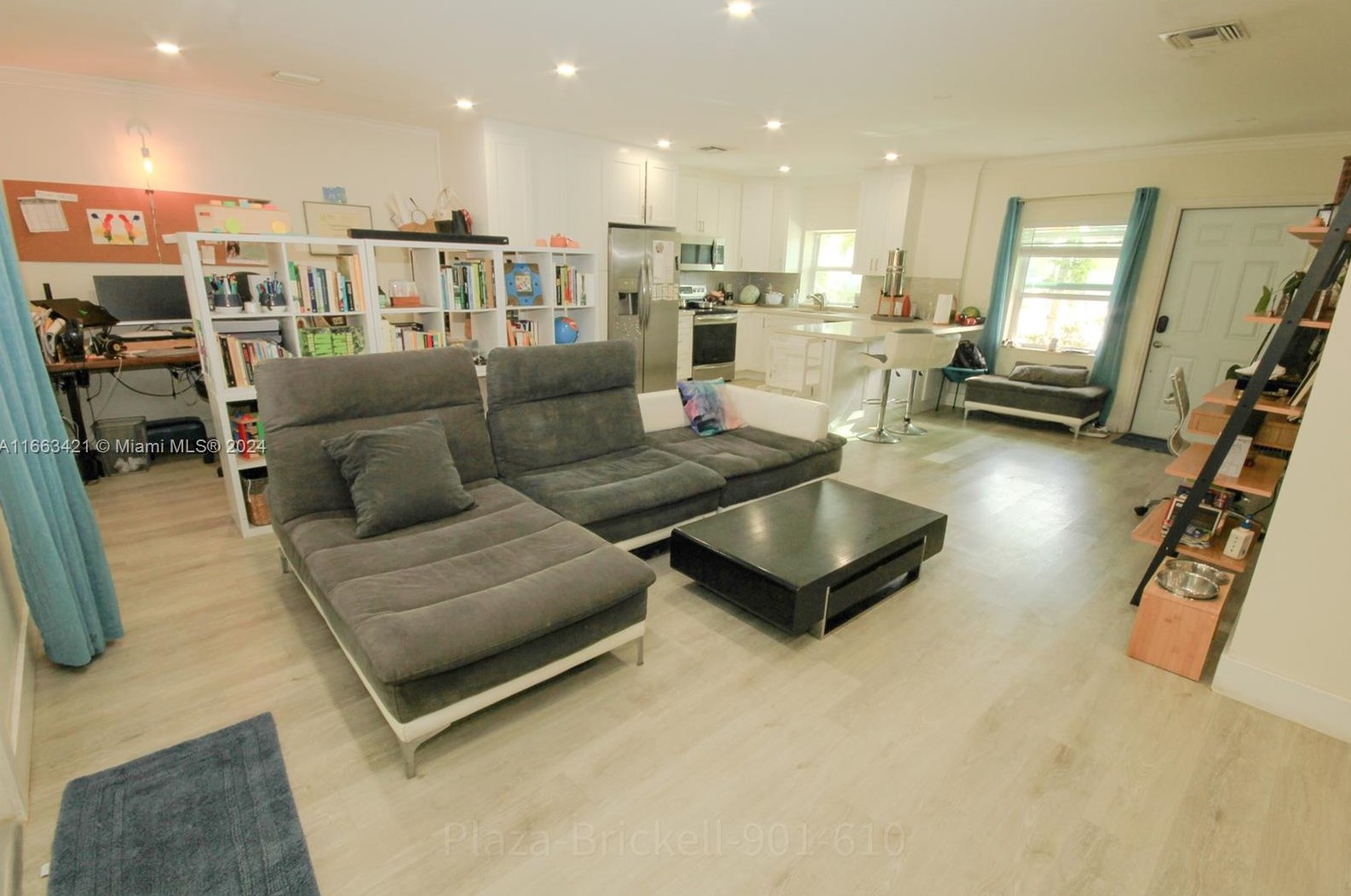 2754 36th Ave, Miami, FL 33133-2724