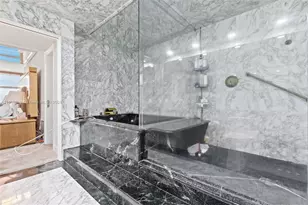 1800 NE 114th St, Miami, FL 33181 - Photo 18