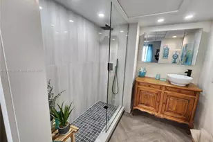 659 W Oakland Park Blvd, Oakland Park, FL 33311 - Photo 1