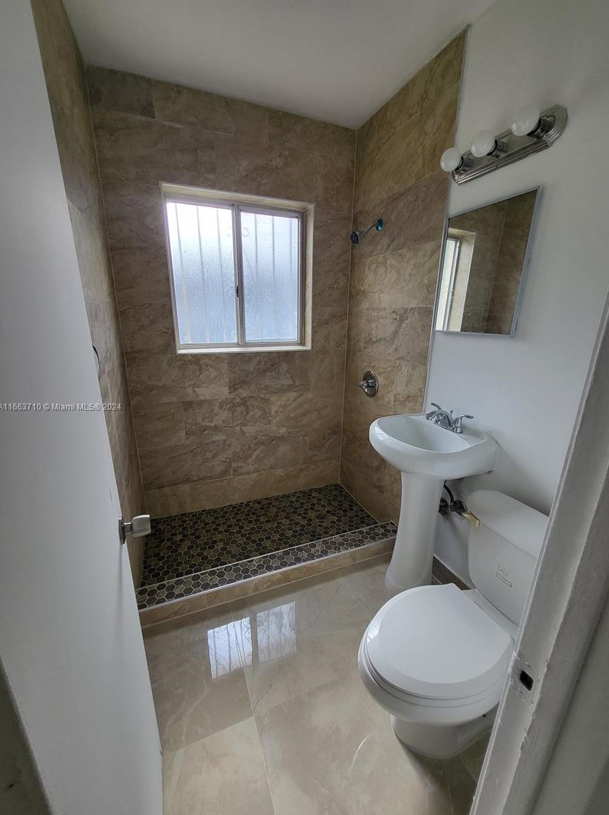 1900 Nw 31st St #3, Miami, FL 33142