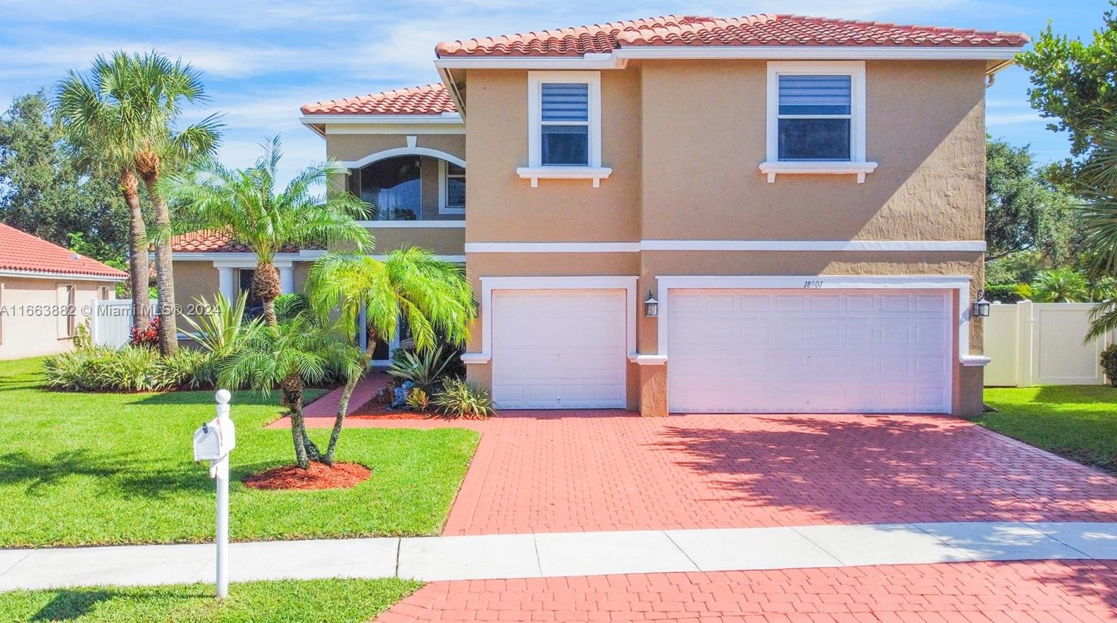 18901 Sw 15th St, Hollywood, FL 33029