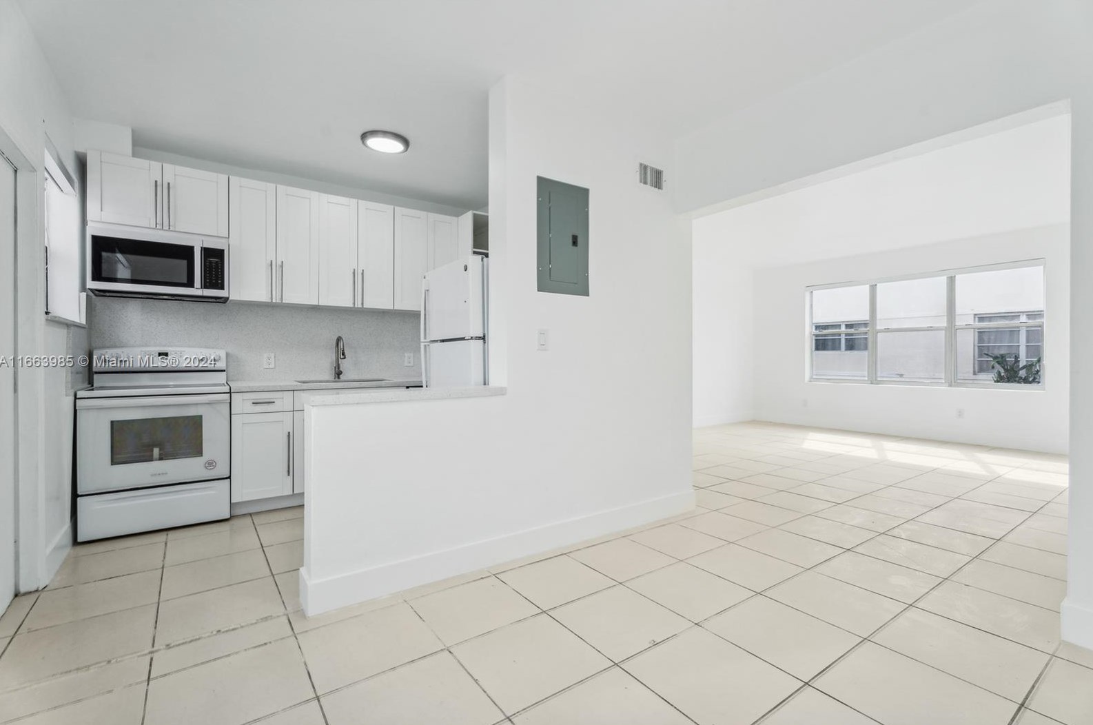 825 85th St #1, Miami, FL 33141
