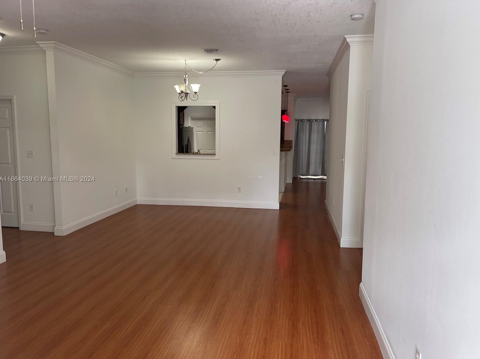 425 135th St, Miami, FL 33161-3722
