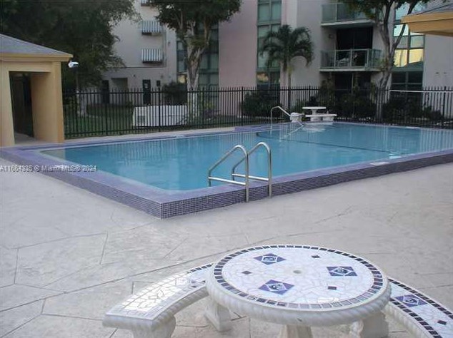11800 Sw 18th St #312-4, Miami Beach, FL 33175