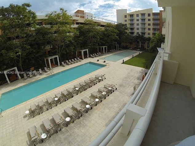 2775 187th St, Miami FL 33180-2912 exterior