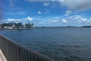 1800 NE 114th St, Miami, FL 33181 - Photo 20