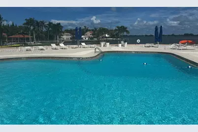 1800 NE 114th St #401, Miami, FL 33181 - Photo 12