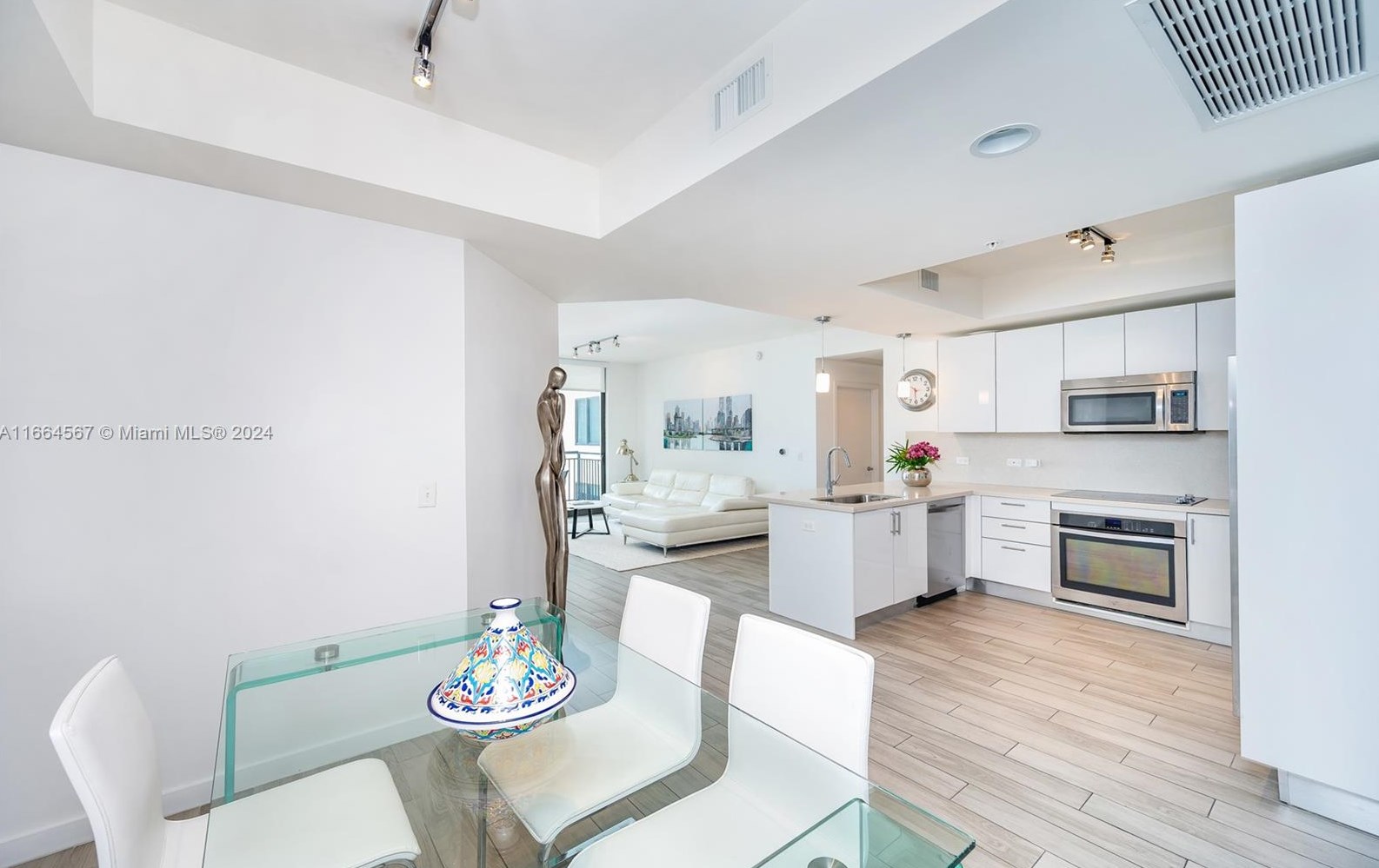 999 Sw 1st Ave #3107, Miami, FL 33130