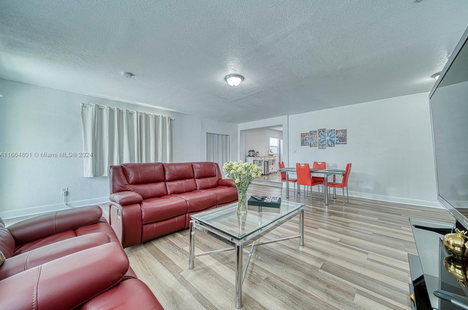 2000 Service Rd, Miami FL 33054-3753 exterior