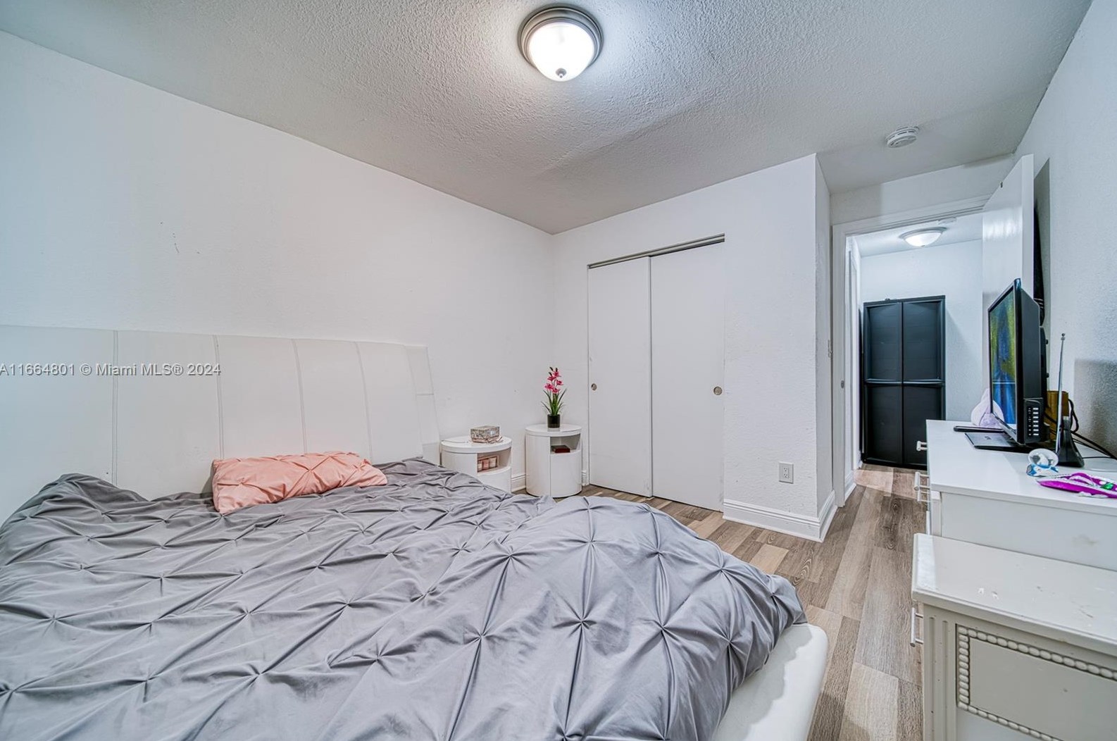 2000 Service Rd, Miami FL 33054-3753 exterior