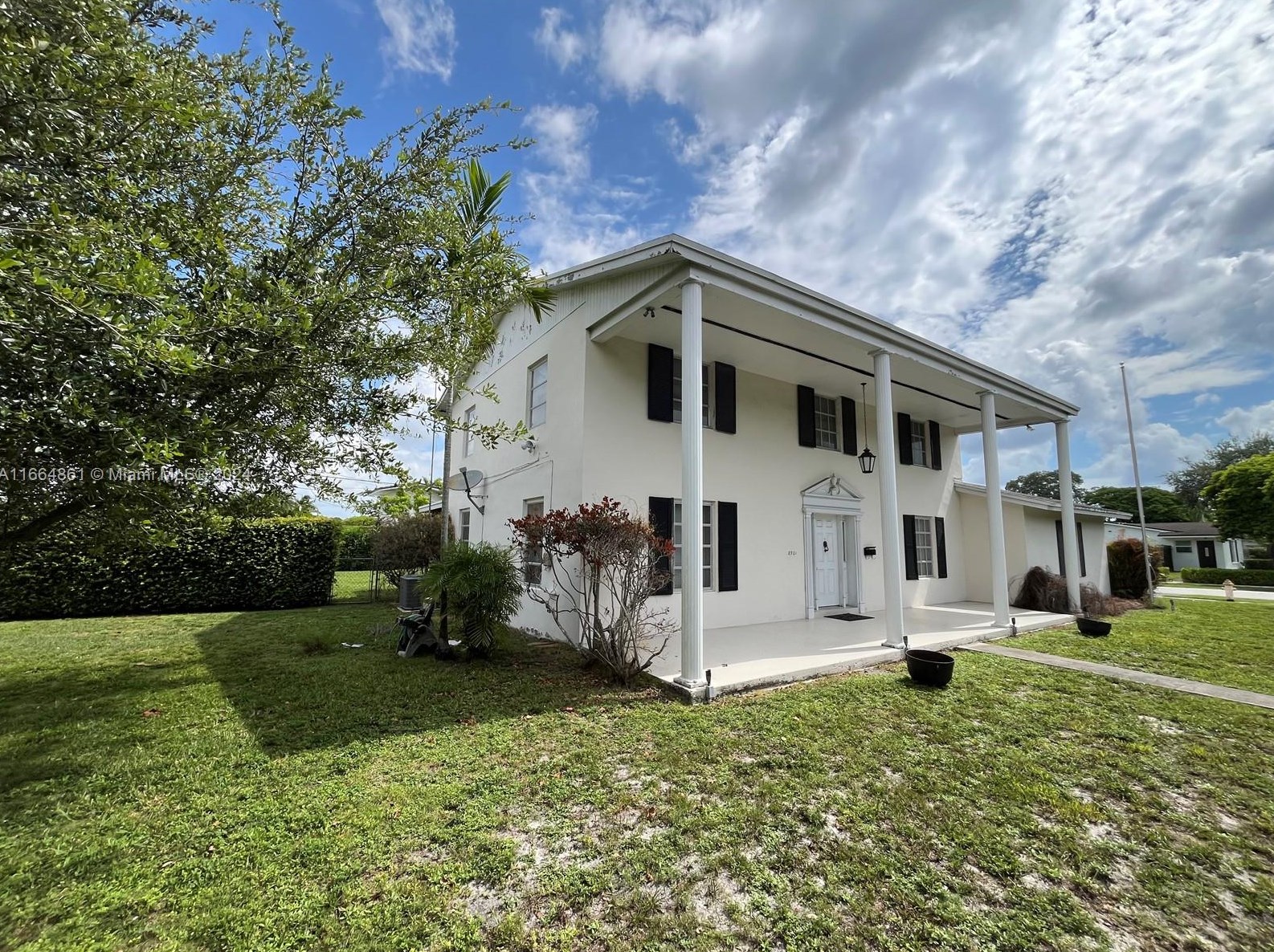 8901 88th St, Miami, FL 33176-1796