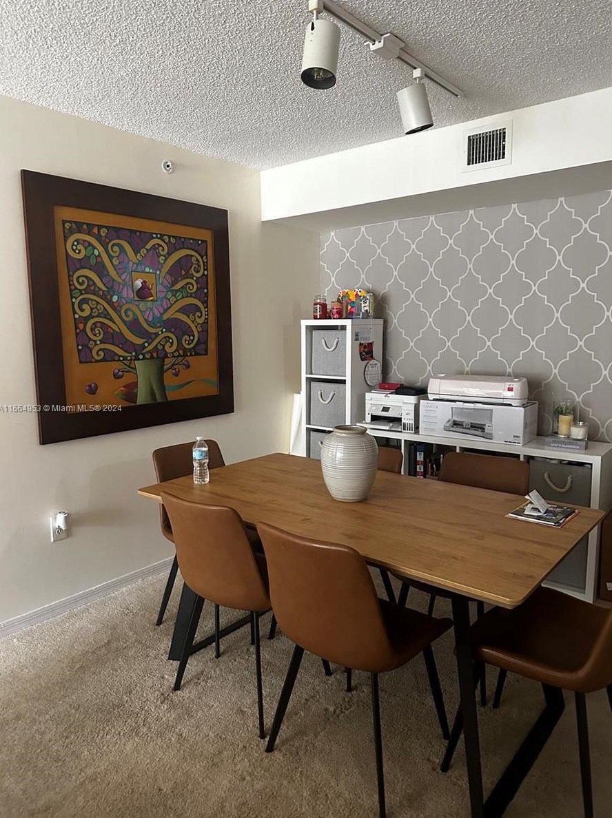 677 Sw 111th Ave #101, Hollywood, FL 33025