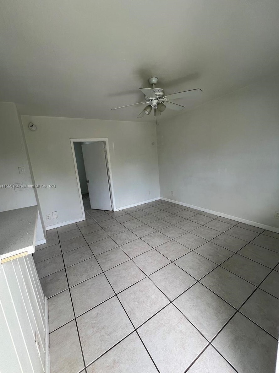 469 Sw 3rd St #7, Miami, FL 33130