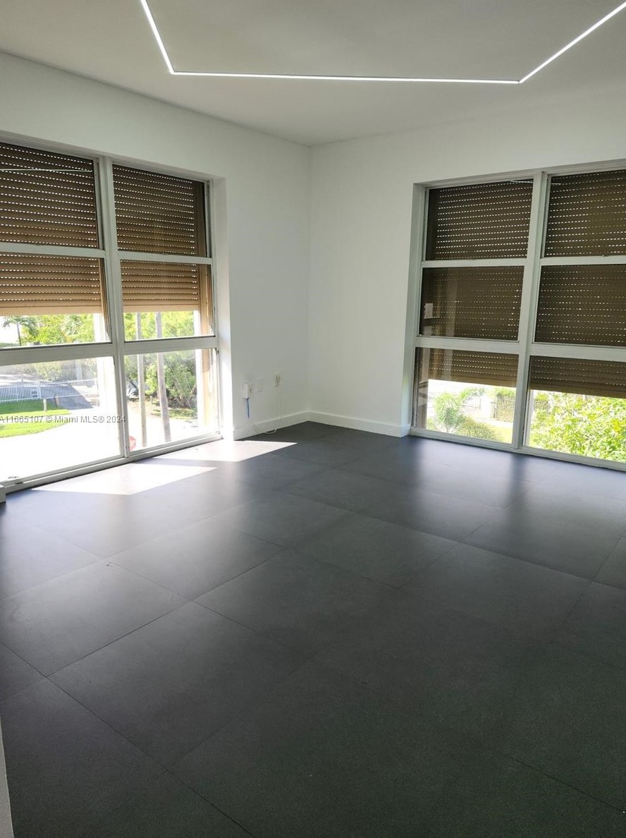 1650 115th St, Miami FL 33167-3104 exterior