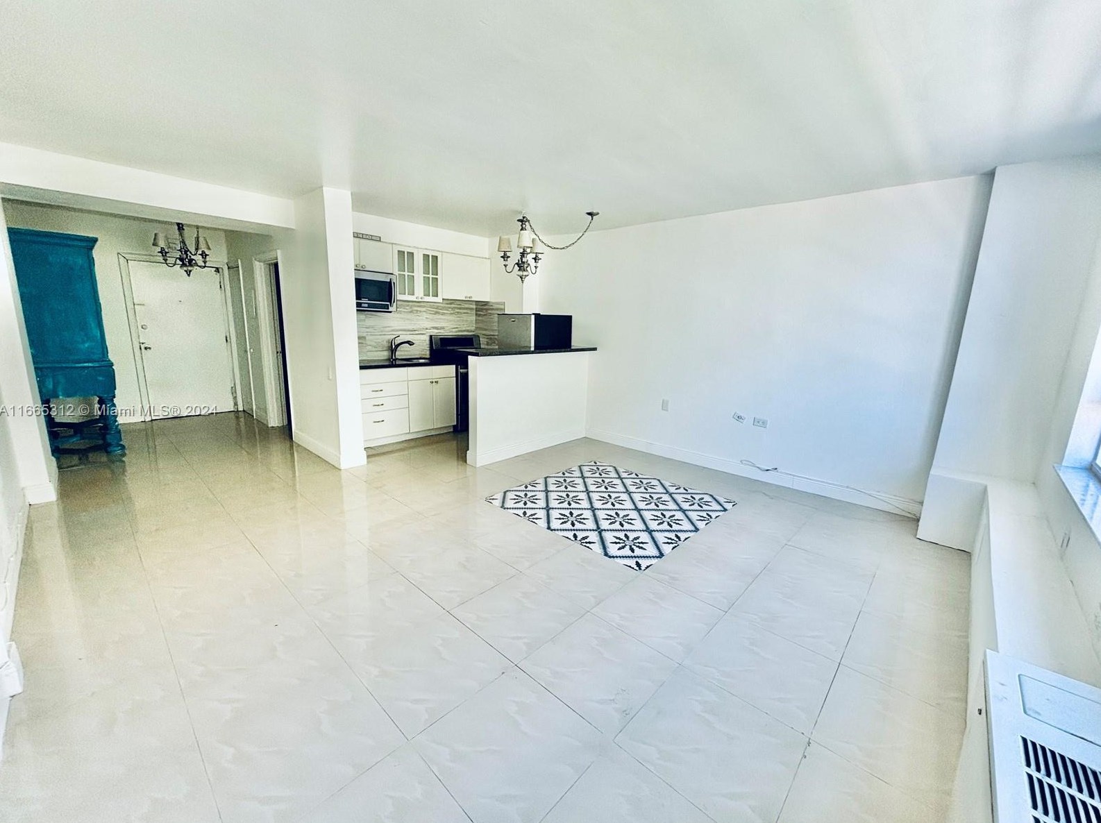 1250 West Ave, Miami Beach FL  33139-4309 exterior