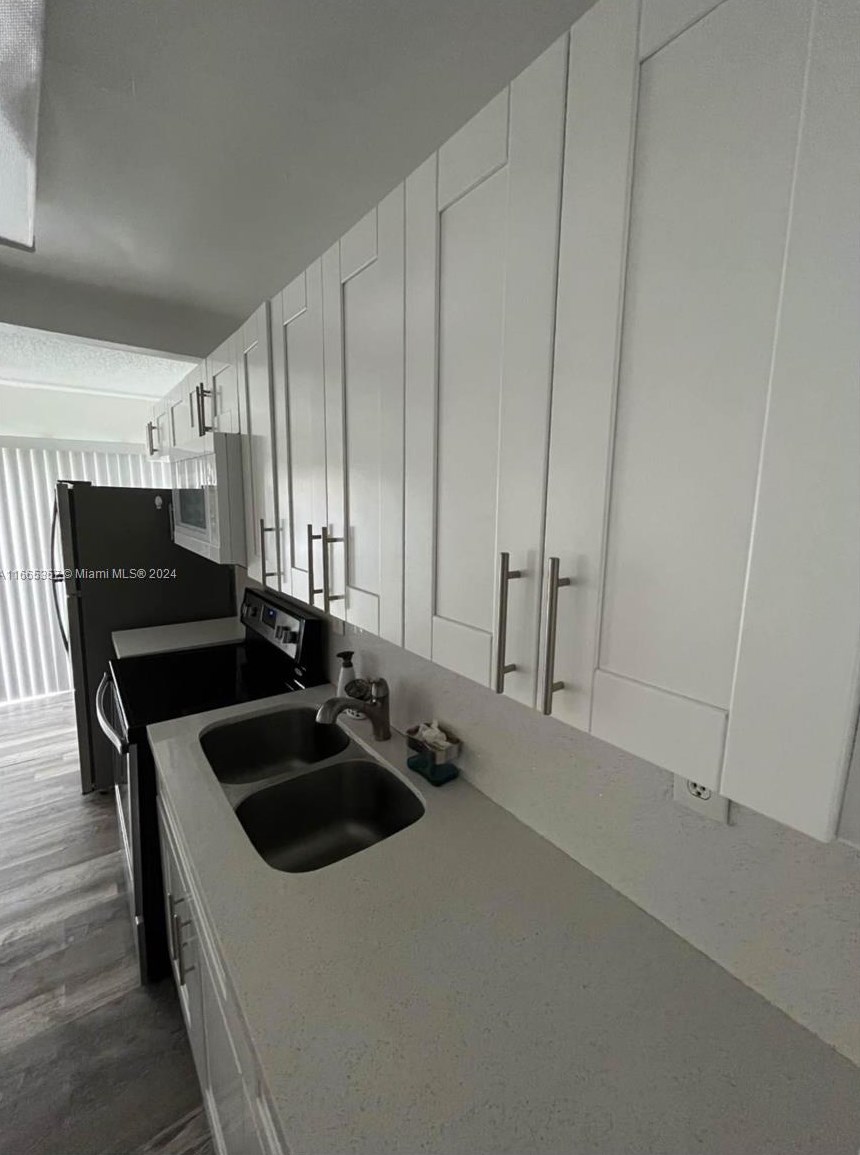 9310 W Flagler St Apt 118b, Miami, FL