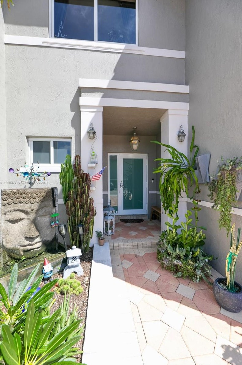 2889 128th Ave, Hollywood, FL 33027-4123