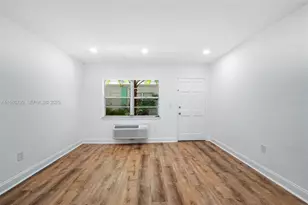 911 Meridian Ave, Miami Beach, FL 33139 - Photo 6