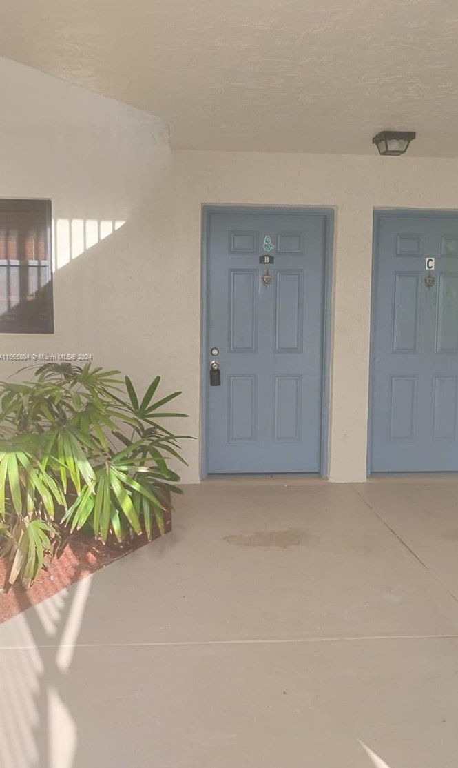 1564 Lake Crystal Dr #c, West Palm Beach, FL 33411