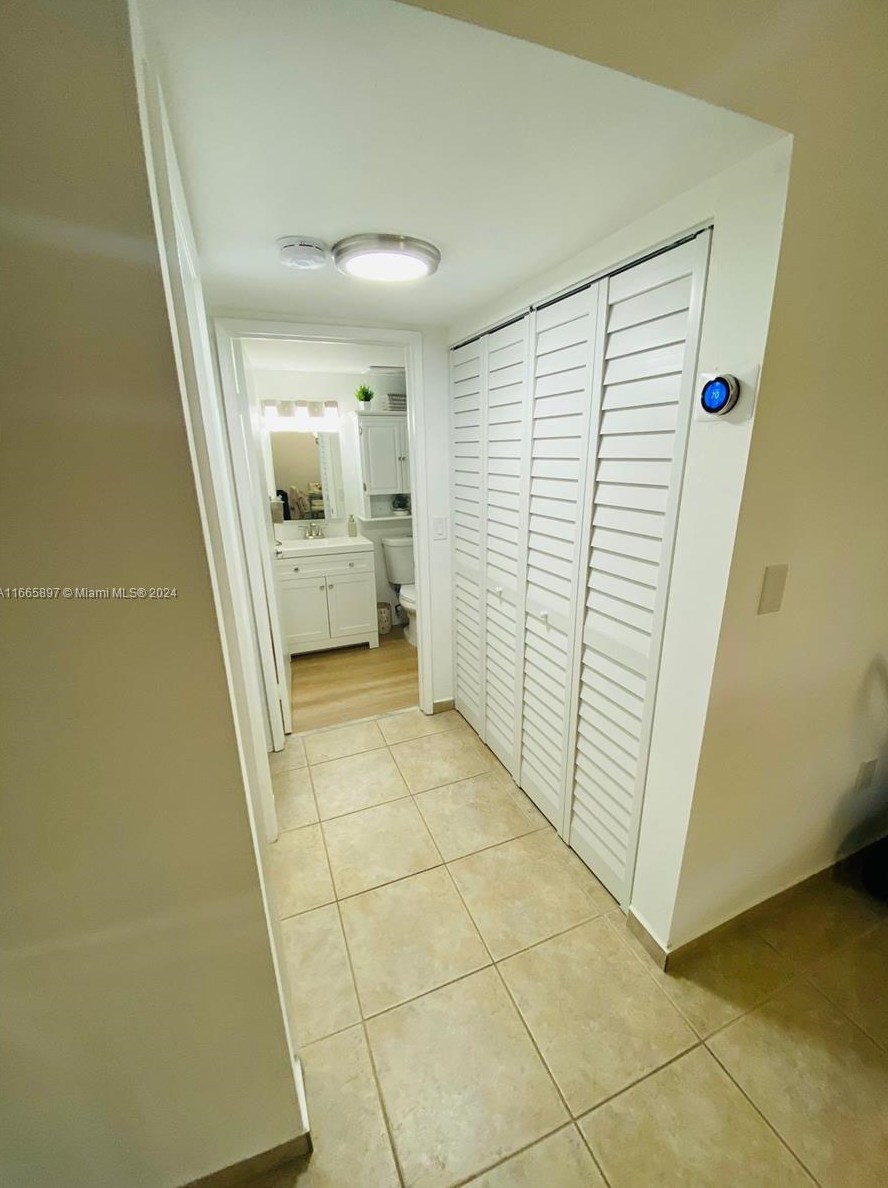 10315 Nw 9th St Cir #201-14, Miami, FL 33172