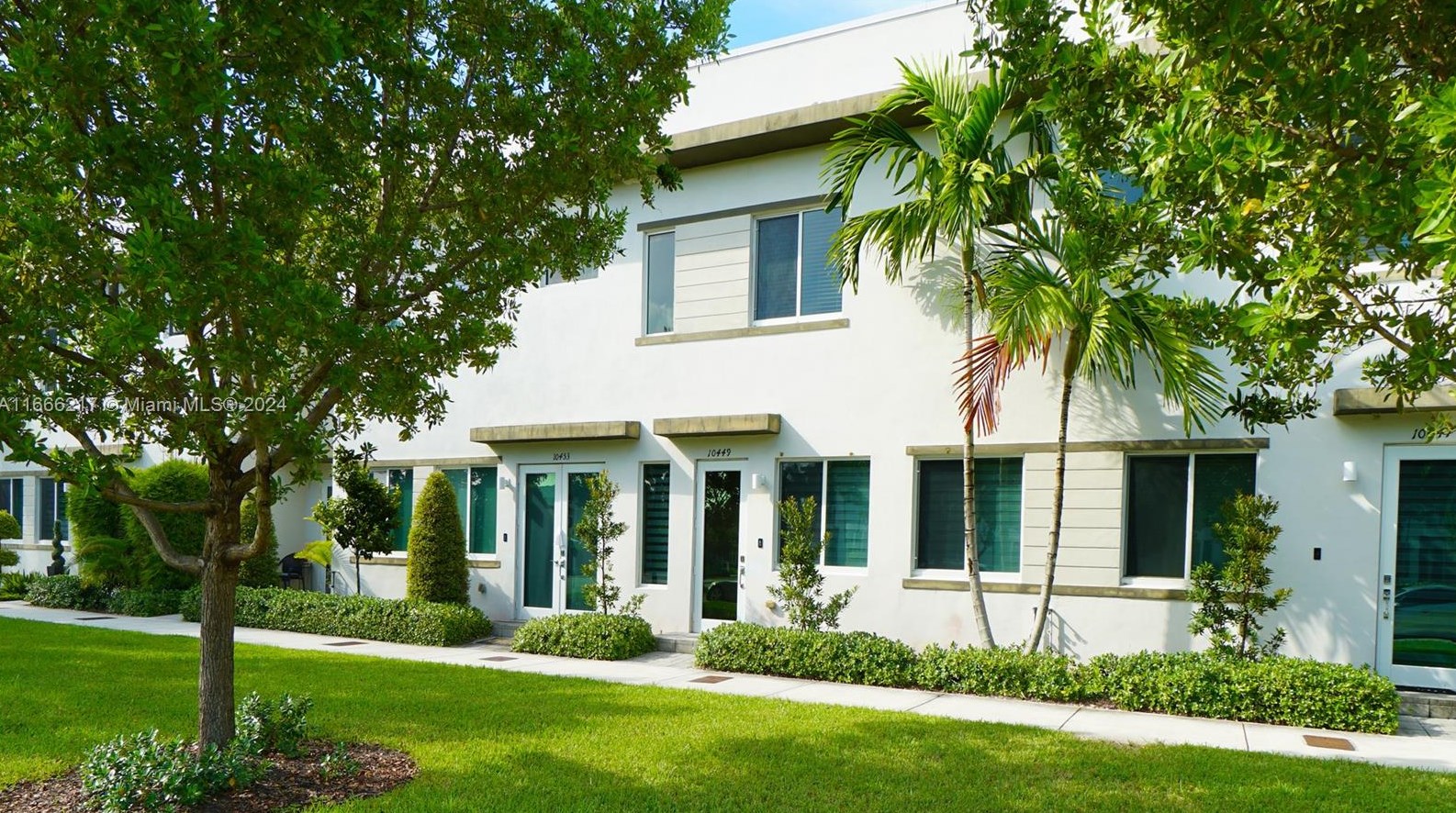 10449 66th St, Miami, FL 33178-1390