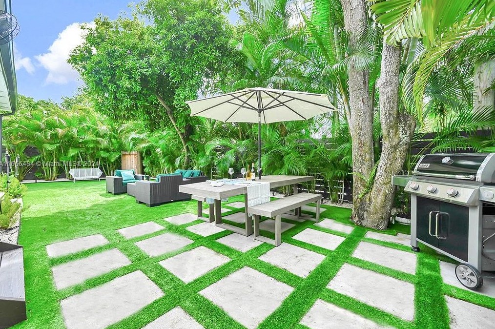 1010 83 St, Miami FL 33173-4104 exterior