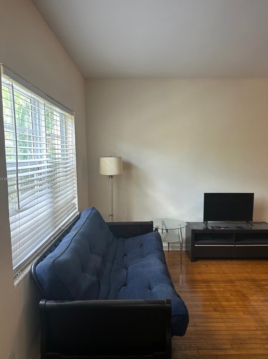 1241 13th St #3, Miami, FL 33139