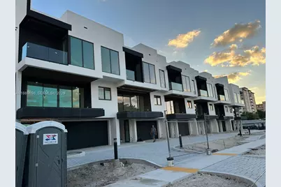 3222 NE 7th St #2, Pompano Beach, FL 33062 - Photo 1