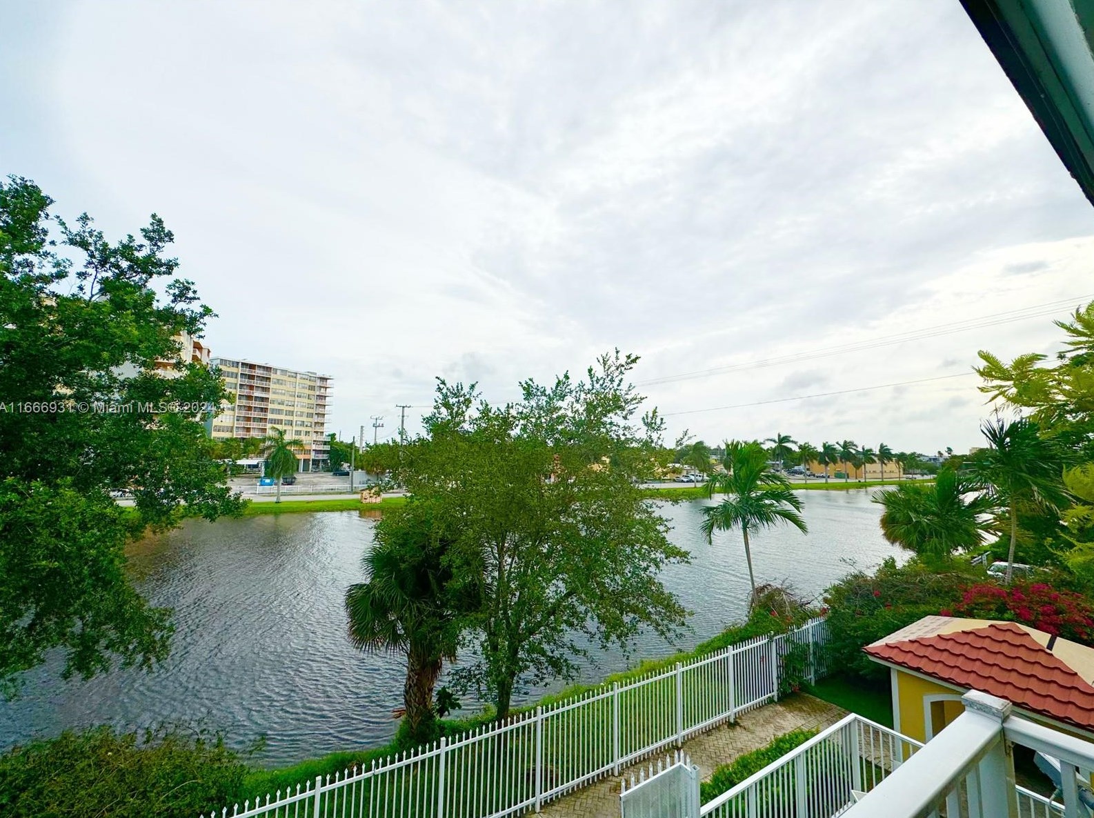 2036 167th St, Miami, FL 33054-6664