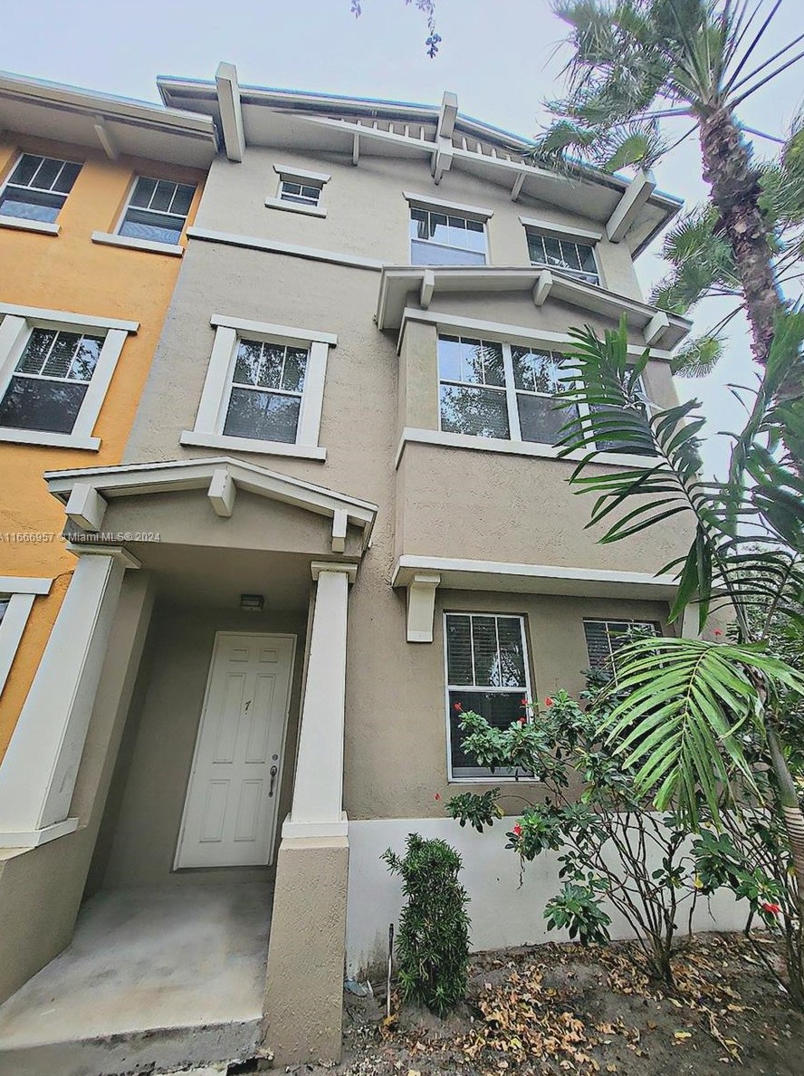 430 Amador Ln #7, West Palm Beach, FL 33401