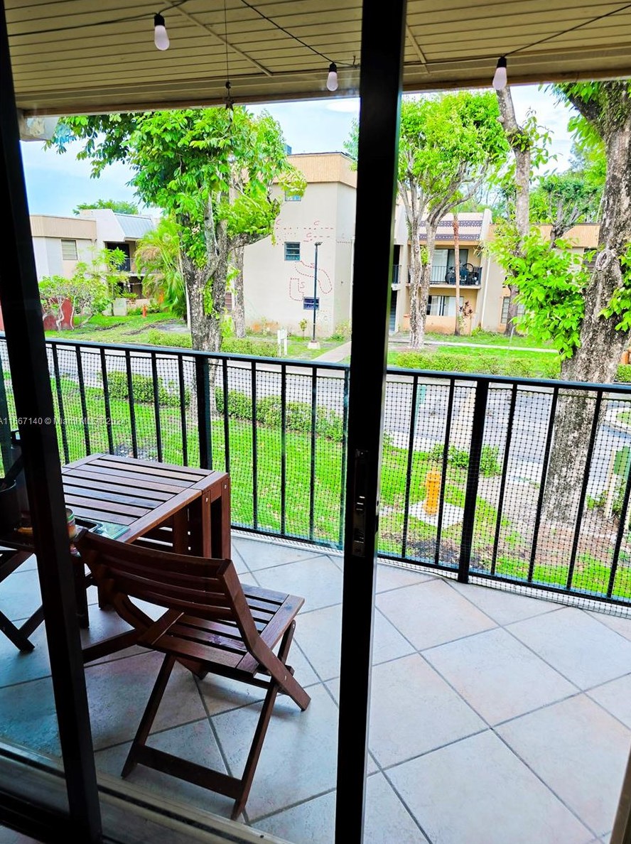 10413 Kendall Dr, Miami FL 33176-1536 exterior