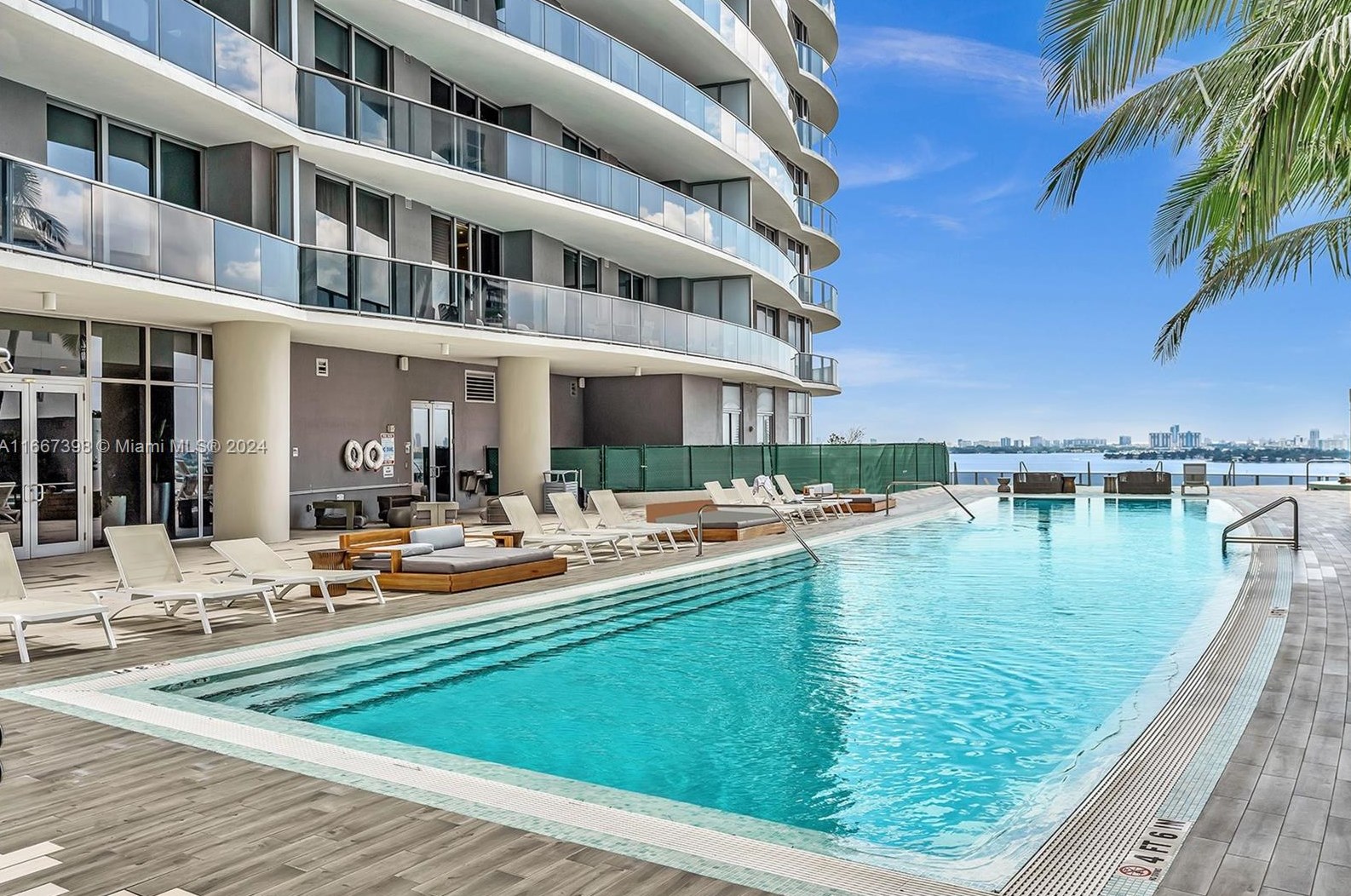 488 18th St, Miami FL  33132 exterior