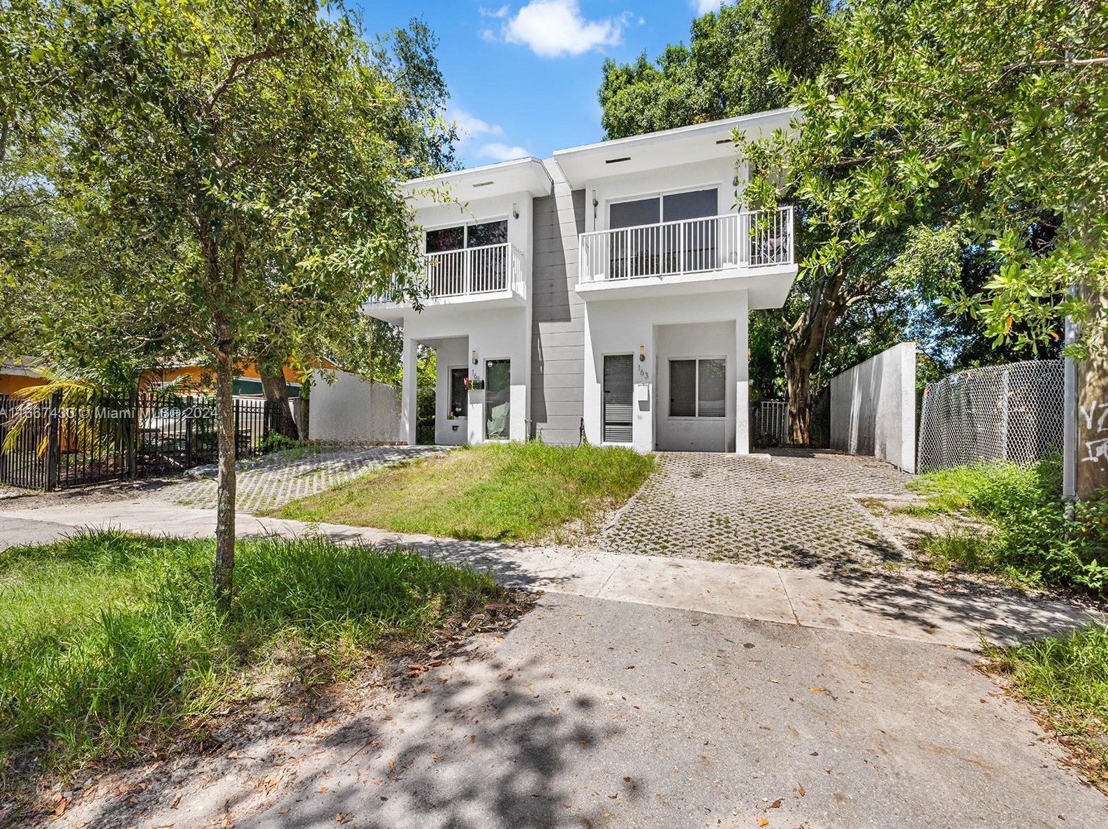 163 68th Ter, Miami, FL 33150-5445
