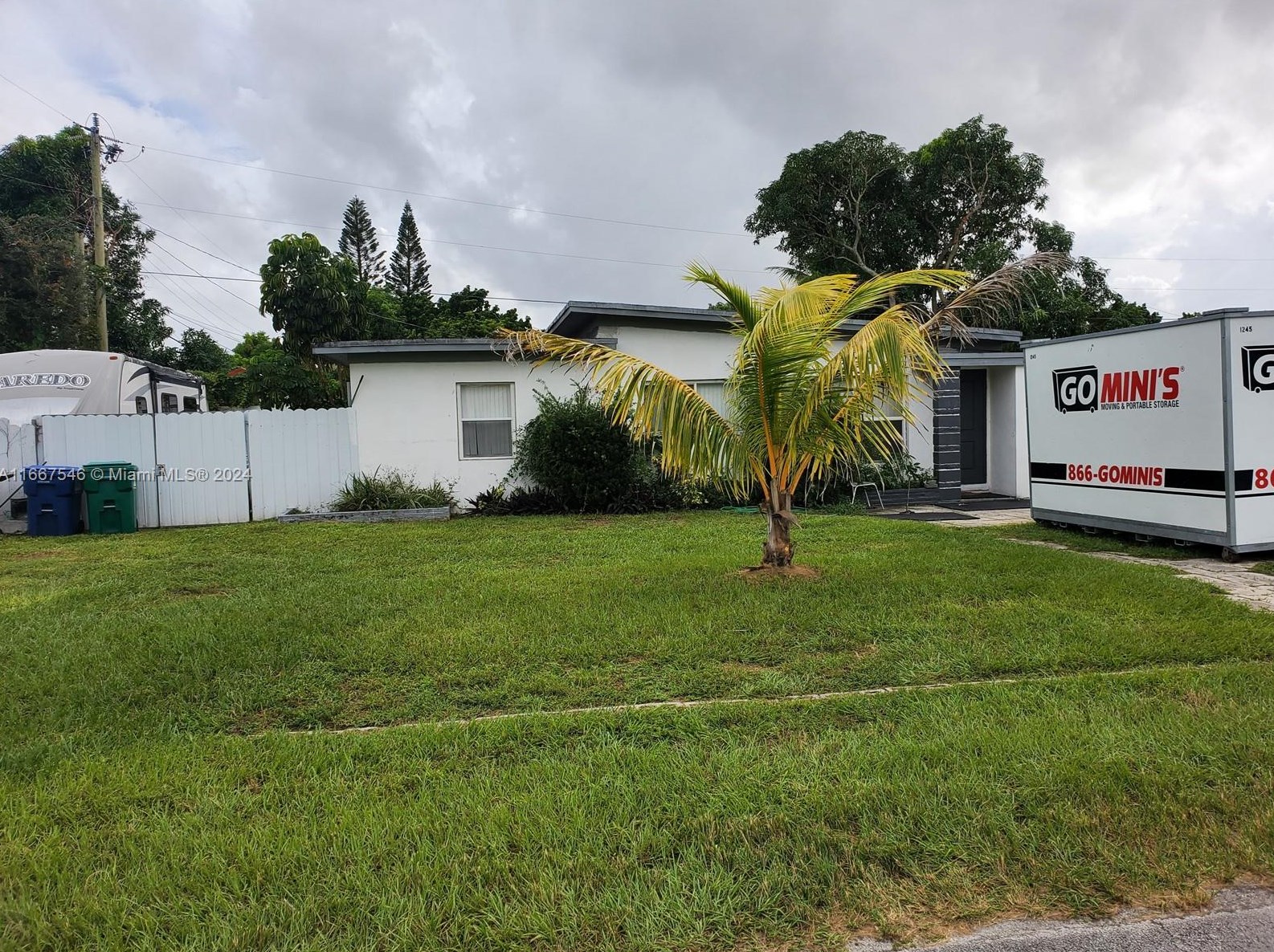 2100 123rd St, Miami, FL 33167-2018