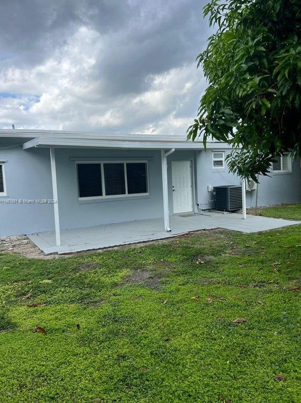 10020 53rd St, Miami, FL 33165-7114