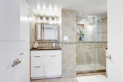 2750 NE 183rd St #1910, Aventura, FL 33160 - Photo 28