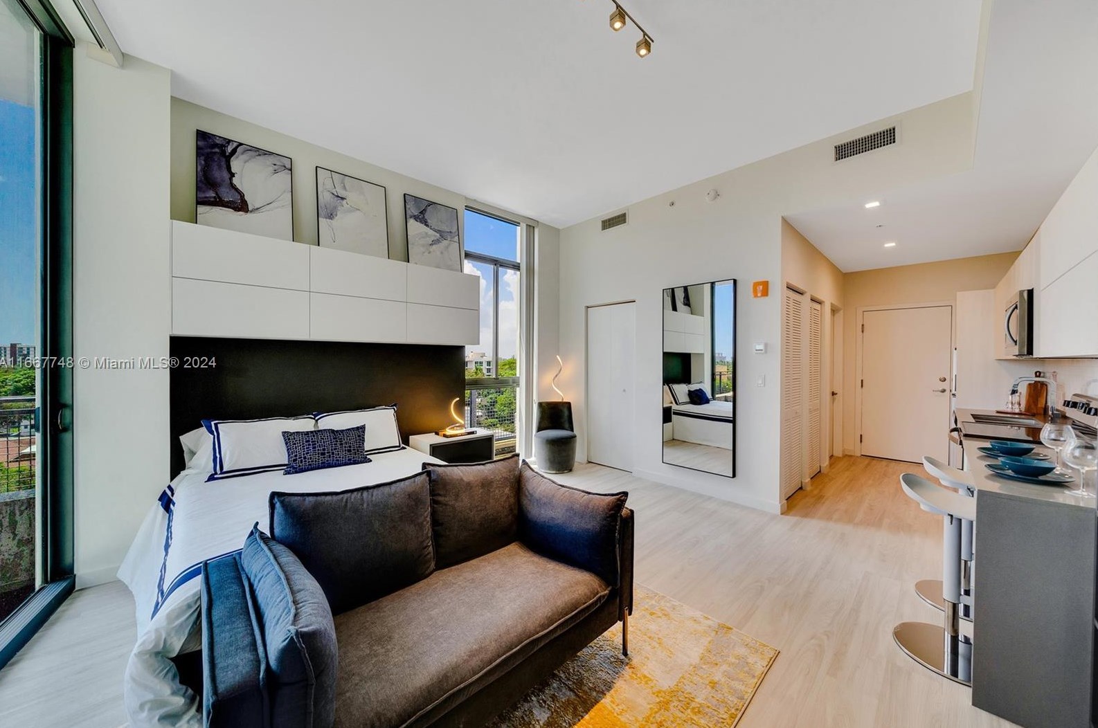 1809 Jackson St, Hollywood FL  33020-5123 exterior