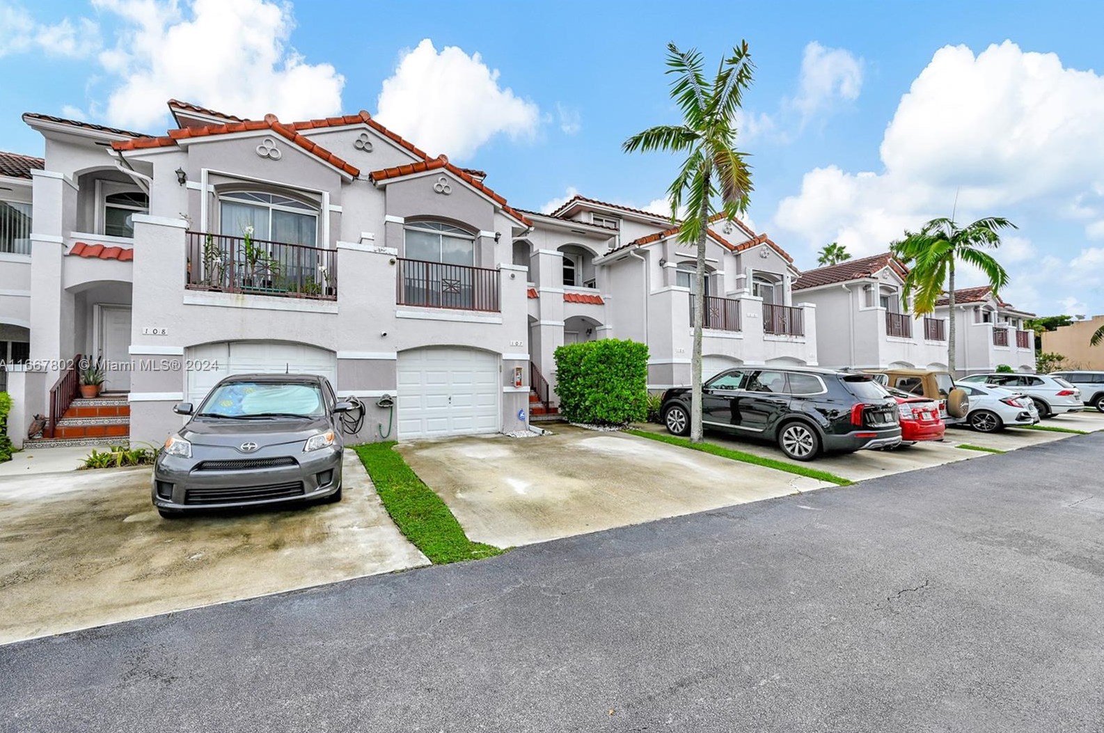 10101 154th Circle Ct, Miami, FL 33196-3890