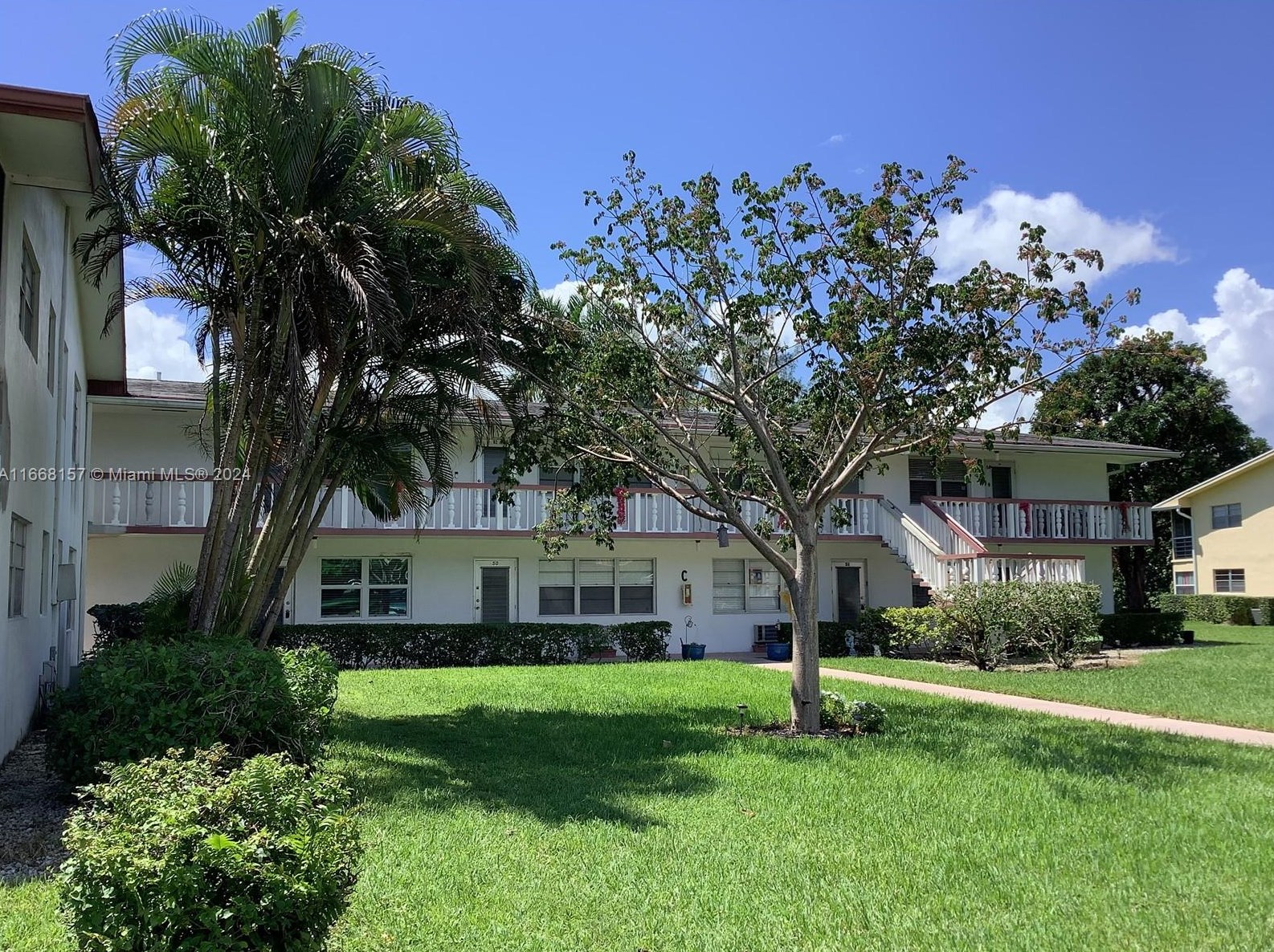 60 Windsor C #60, West Palm Beach, FL 33417