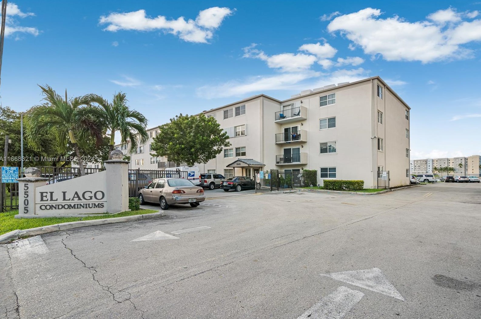 5501 7th St, Miami, FL 33126-3214