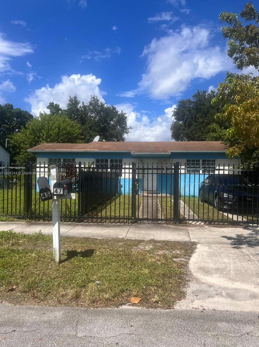 2345 65th St, Miami, FL 33147-7223