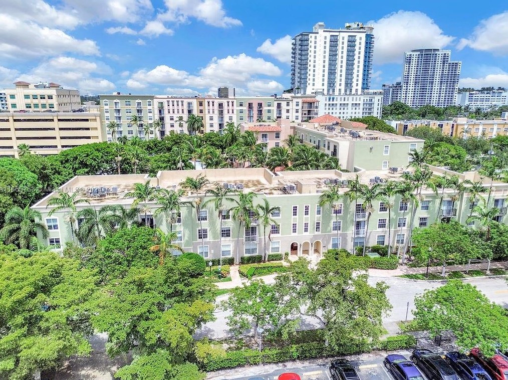 1900 Van Buren St #303b, Hollywood, FL 33020