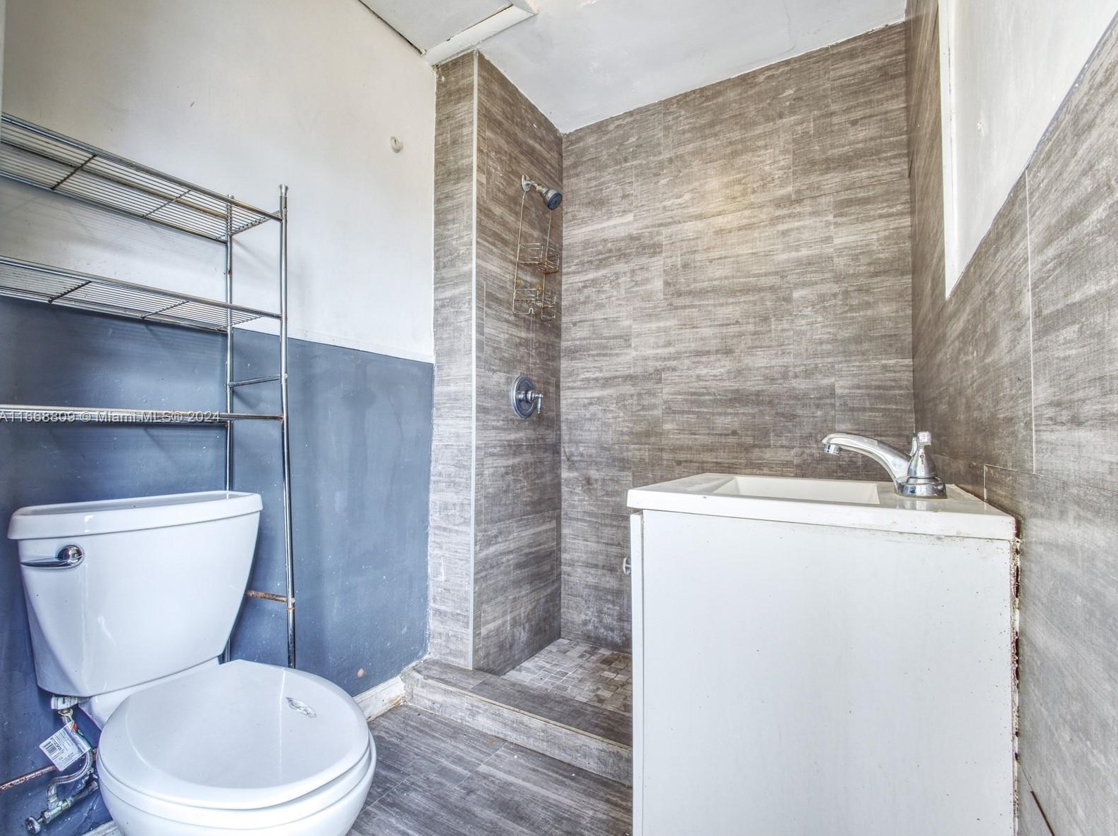 215 11 Ave, Boynton Beach FL 33435-3046 exterior